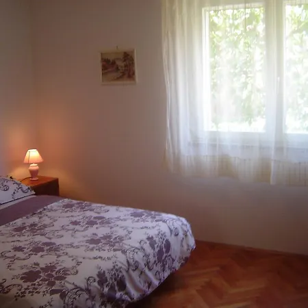 Spacious & Seaview Шибеник