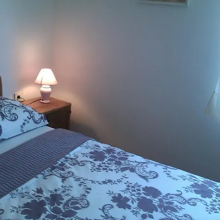 Апартаменты Spacious & Seaview Шибеник