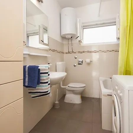 Apartment Spacious & Seaview