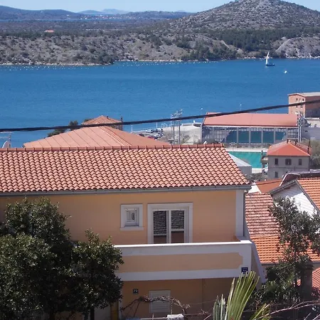 Spacious & Seaview