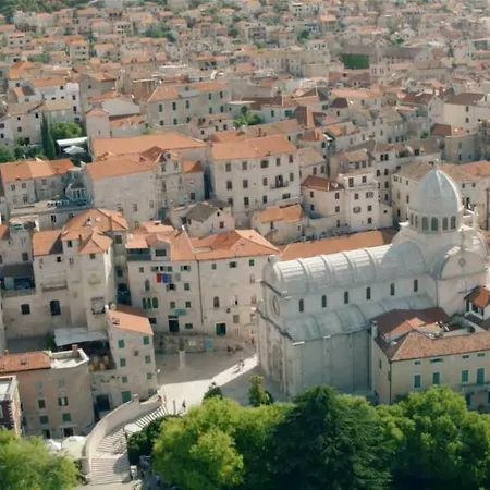 Spacious & Seaview Apartment Sibenik