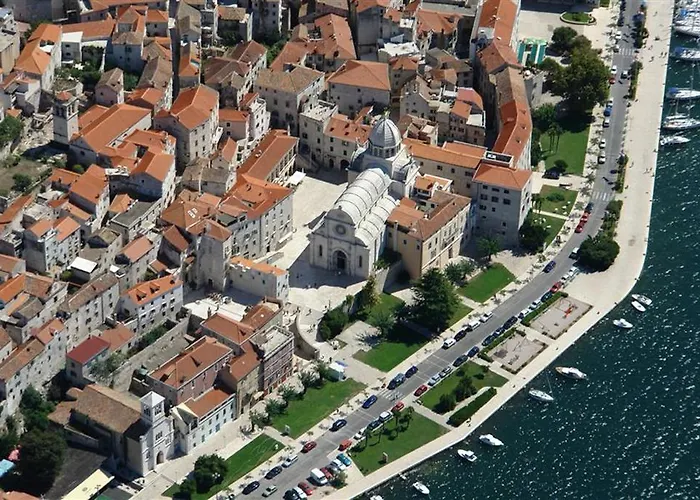 Spacious & Seaview Šibenik